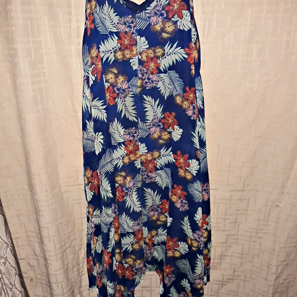 Floral dress w/ hanky hemline